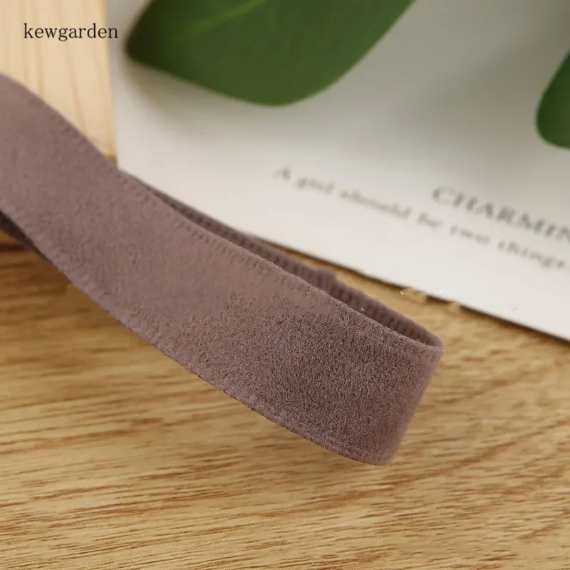 Kewgarden Suede Ribbon 1 \