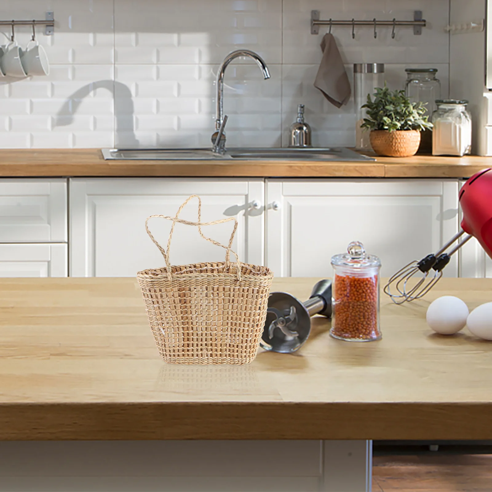 

1Pcs Handwoven Light Brown Rattan Flower Basket Multi-Purpose Storage Basket Portable Natural Sundries Organizer