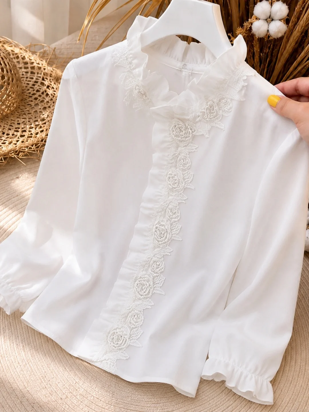 Autumn 2026 Long Sleeve Women's Shirt 3D Flower Design Versatile Ageless Top Korean Style Straight Cut Commute Fashion