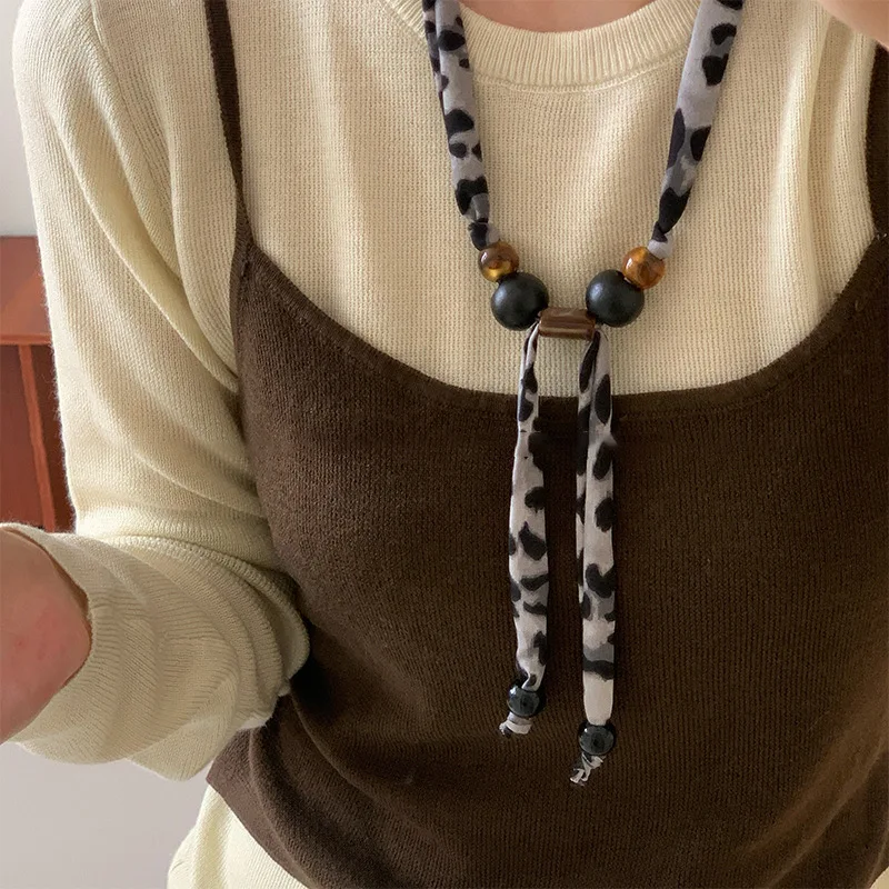 7 Styles Leopard Print Scarf Heart Flower Pendant Necklaces Women's Retro Wooden Bead Sweater Chain Imitation Pearl Necklace K1