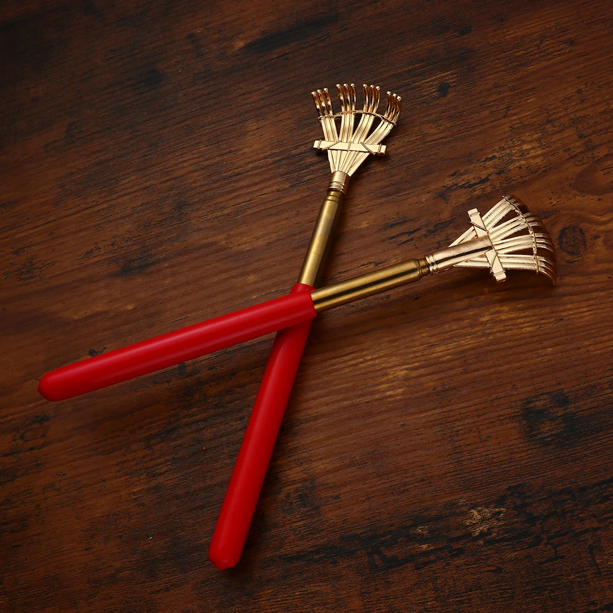 2 قطعة خدش خلفية معدنية قابلة للسحب مقبض مطاطي مريح لخدش الظهر لتخفيف الضغط والقلق والملل