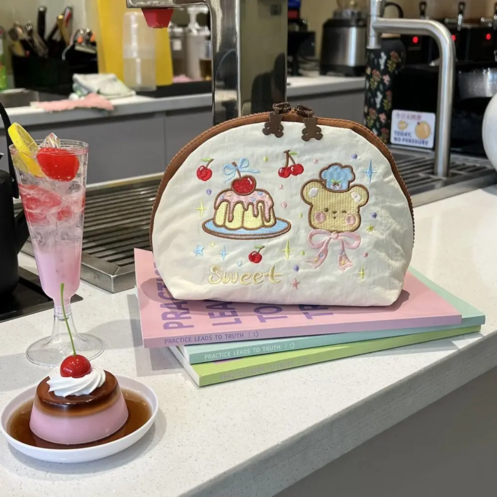 

Cartoon Embroidery Cosmetic Bag Portable Animals Nylon Makeup Bag Lightweight Multifunctional Skincare Storage Bag
