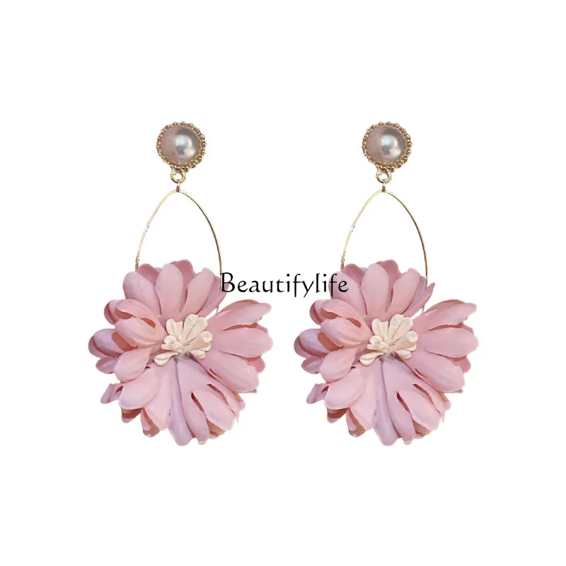 

Pearl Flower Mori Earrings Personality Natural Style High-Key Dignified Ear Studs Earrings