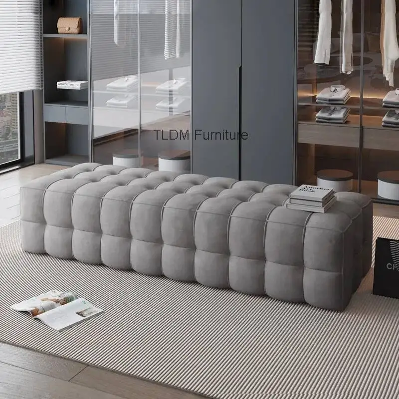 Tufted Velvet Ottoman Bench with Square Grid Pattern Plush & Stylish Seating for Dressing Room & Modern Interior Spaces