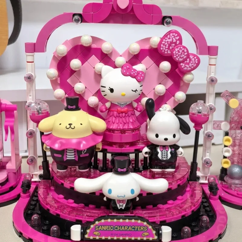 Keeppley Sanrio serie Broadway Opera House escena bloques de construcción Hello Kitty Kuromi Pochacco Cinnamoroll ladrillos modelo juguete regalos