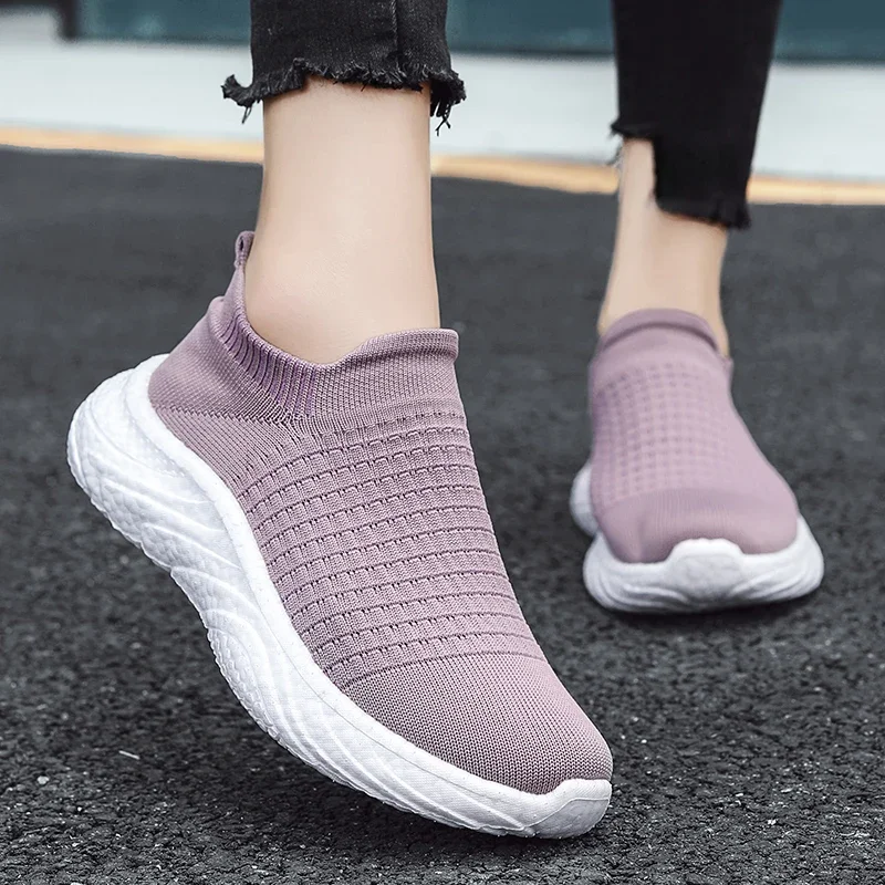 Schuhe für Männer Marke Slip on Herren vulkan isieren Schuhe Herbst runde Zehen gemischte Farben Netz Stoff atmungsaktive vielseitige Turnschuhe