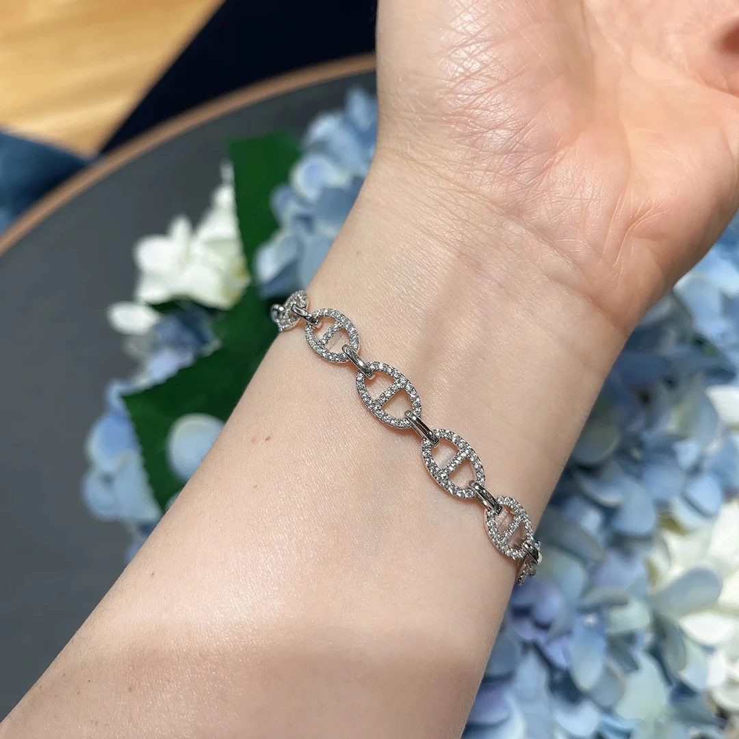 منتج جديد للمجوهرات العصرية لعام 2025 سوار مجوهرات نسائي مرصع بالزركون، هدية كلاسيكية فاخرة وعصرية.