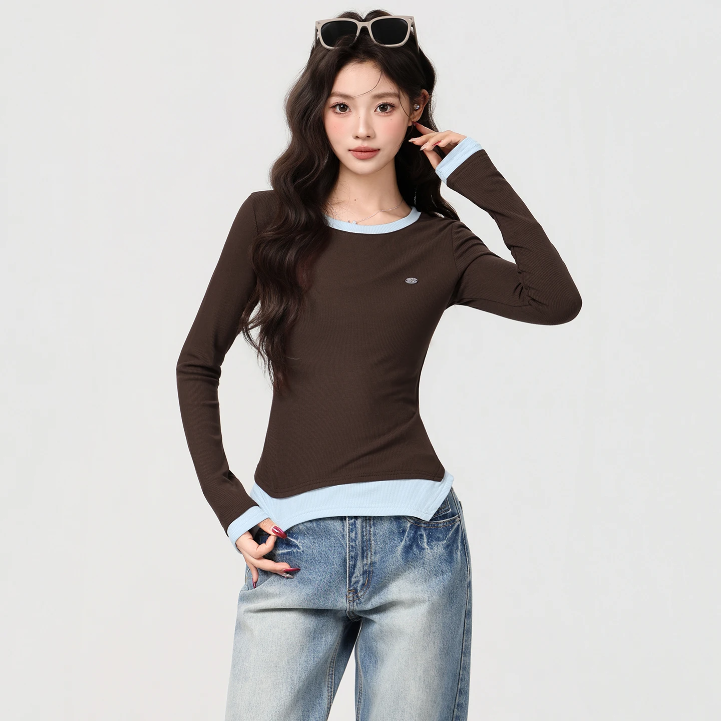 Color Blocking Round Neck Knitted Long Sleeved T-shirt for Women's Autumn and Winter Design, Slim Fit Base Shirt, Top