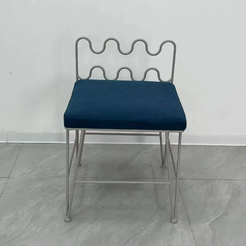 Factory Outlet Luxury Durable Metal Hotel Bar Stool Modern Design Suitable for Family Bar Restaurant Outdoor and Living Room