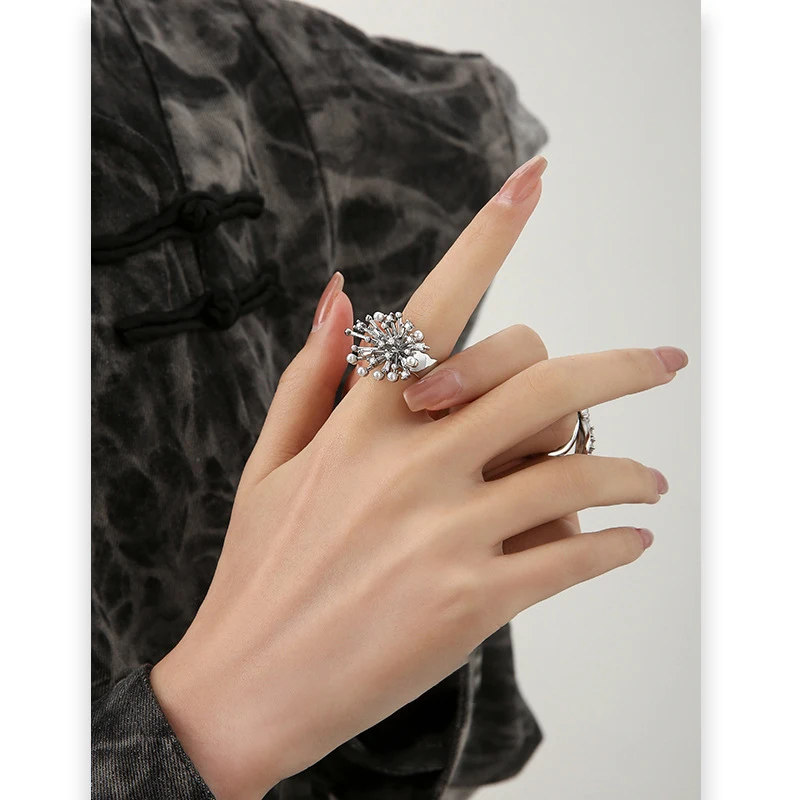 Eetit Vintage Silber Farbe exquisite Glas Zirkon Metall offenen Fingerring trend ige geometrische Perlen Zink legierung Schmuck Geschenk кольцо