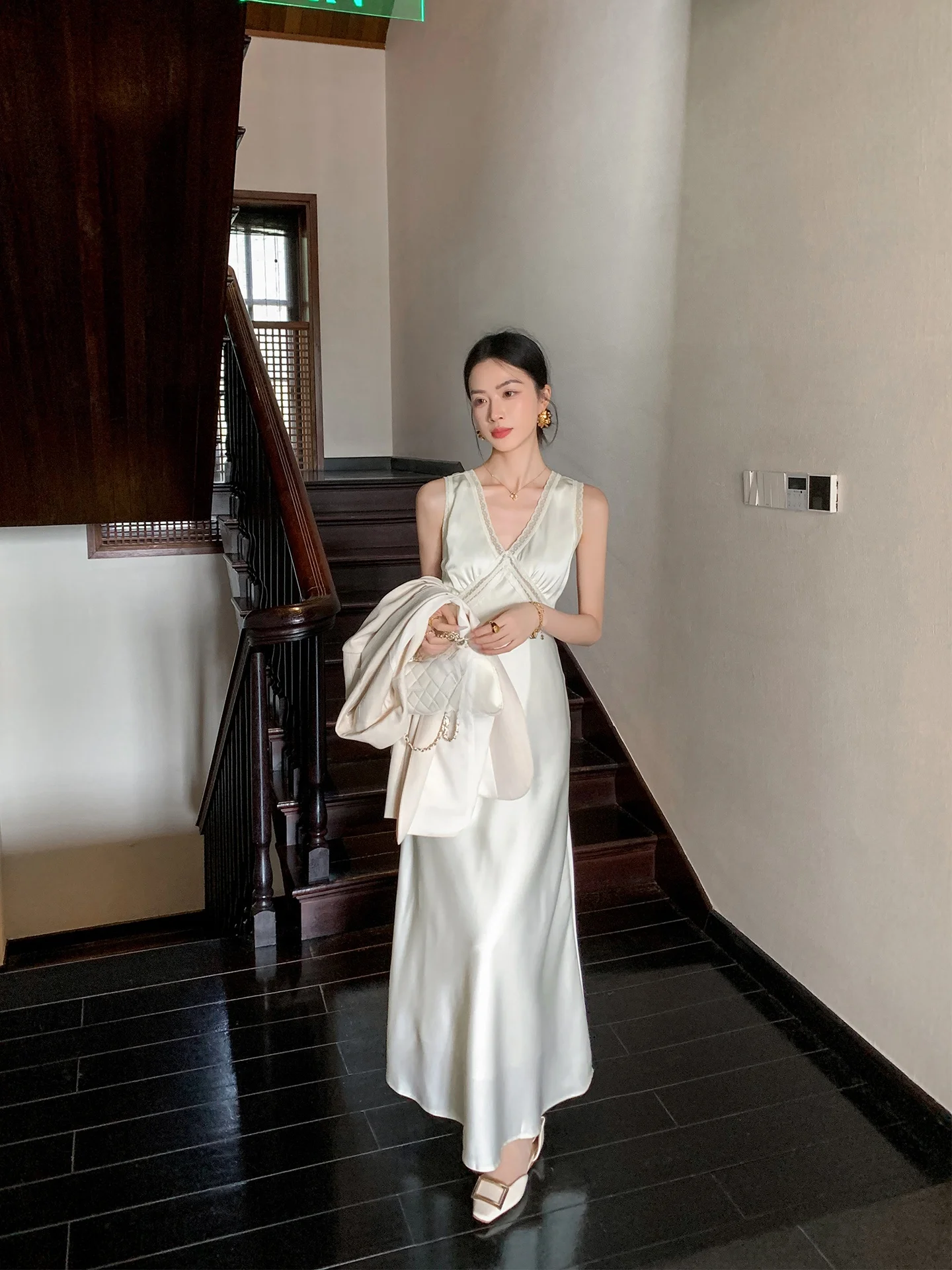 

Винтажное платье Binguo с кружевной отделкой и V-образным вырезом, женское летнее приталенное платье-миди из мягкого дышащего полиэстера, А-силуэт