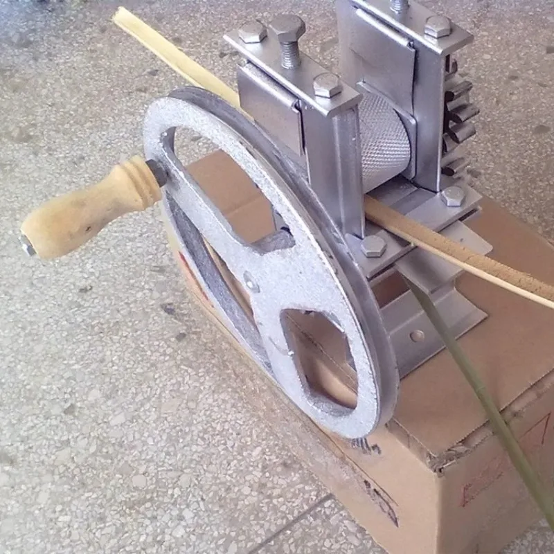 Small Manual Strip Breaking Machine Bamboo Strip Splitting Machine Bamboo Strip Layering Machine