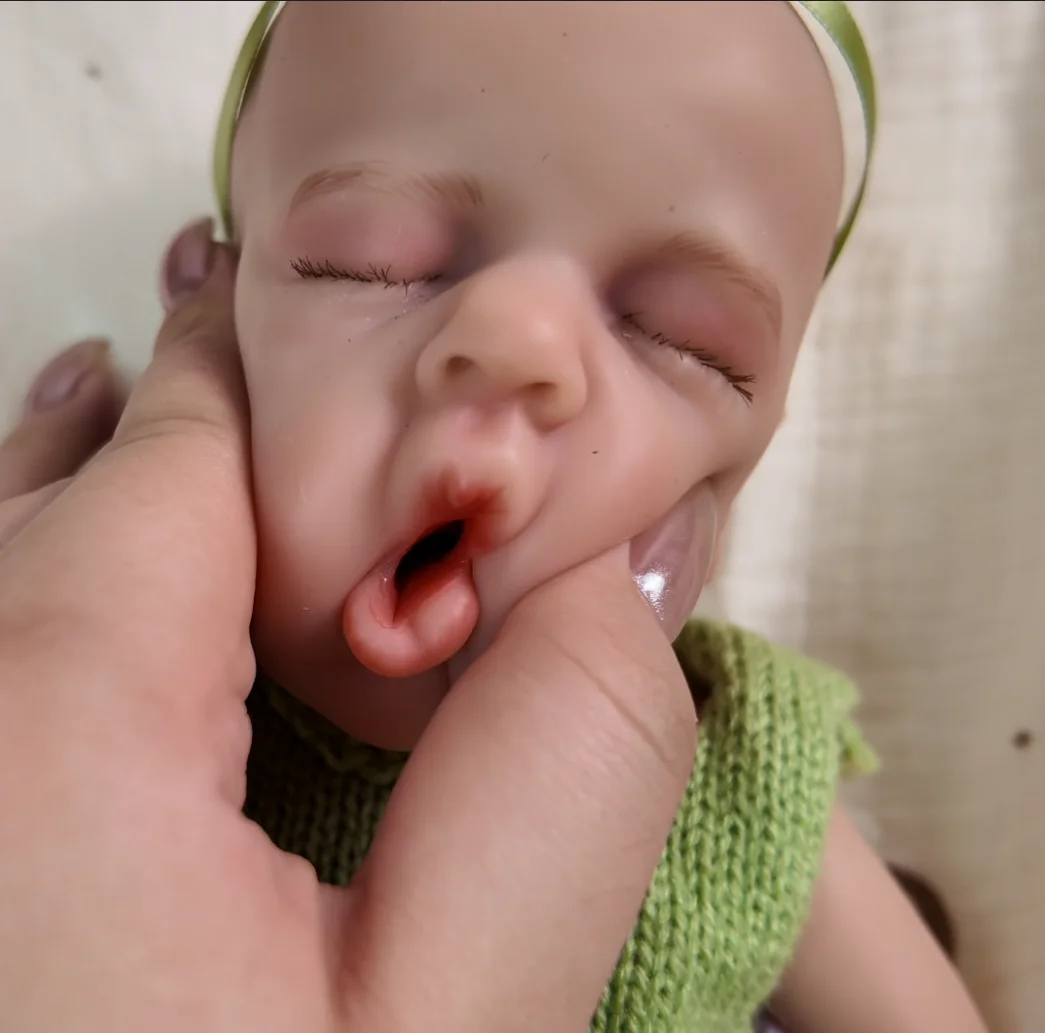 npk-12-pouces-realiste-loulou-solide-super-doux-elastique-silicone-bouche-ouvrable-poupee-a-collectionner-pour-les-filles