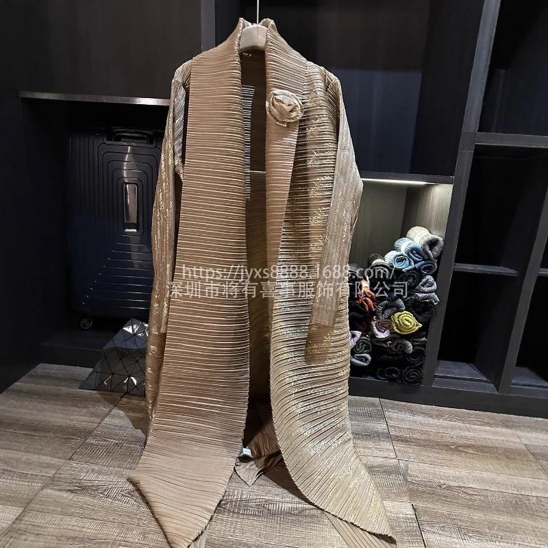 Abaya Miyake Trench plissé 2025 automne à manches longues ample Senior sens plissé chaud or Cape Robe veste mince longue Section