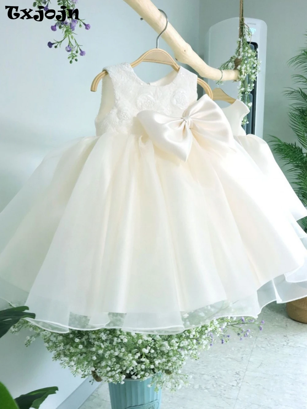 

Simple Classy White Flower Girls Dresses For Wedding Cute Classic Bow Lace Princess Gown Piano Contest Performance Host Costume