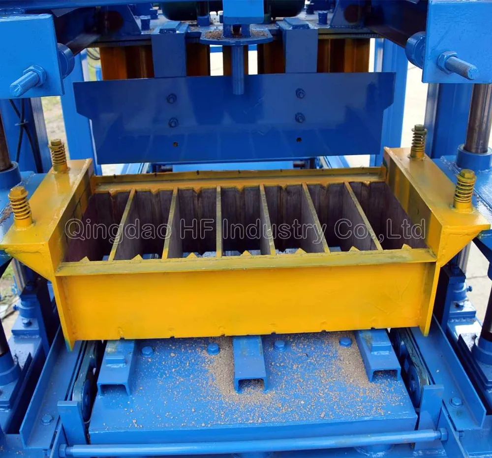 QT4-26 Concrete brick paver mold small household briquetting machine price