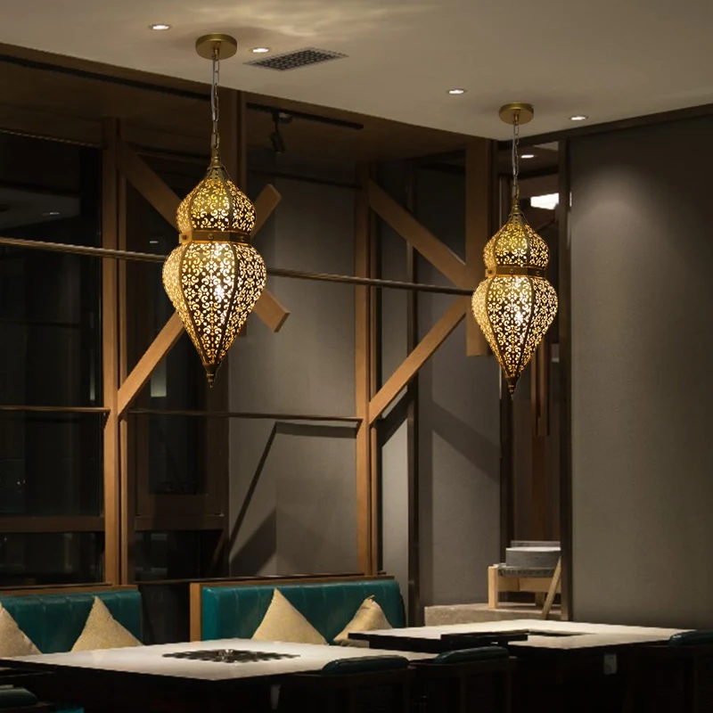 Handmade Wrought Iron Openwork Carved Golden Single Pendant Light for Living Room Dining Bedroom Cafe Hotel Decor Hanging Lamp