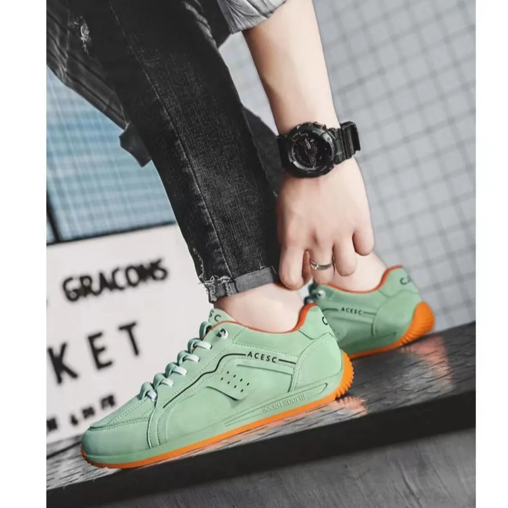 

Новинка 2023 года, легкая мужская повседневная обувь на мягкой подошве, спортивная обувь с низким берцем и шнуровкой для бега, прогулок