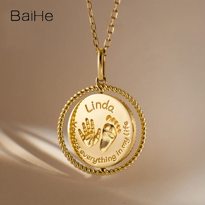 BaiHe 18K Gold Baby Handprint Print Custom Necklace Can Rotate Round Brand Pendant Female Lettering Trendy Fine Jewelry פנדנט