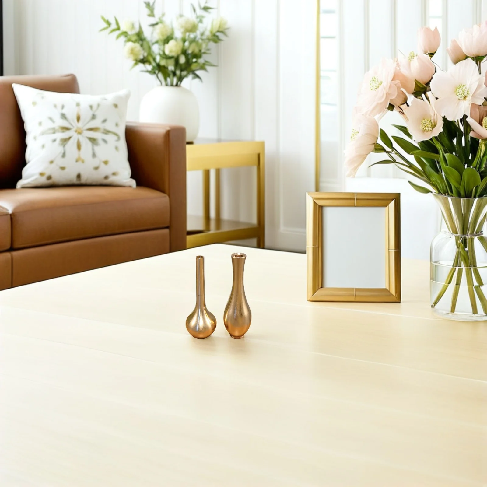 

2Pcs Mini Vase Brass Tiny Metal Desktop Home Decoration Vintage Small Creative Flower Vase Ornament Mini Flower Ware