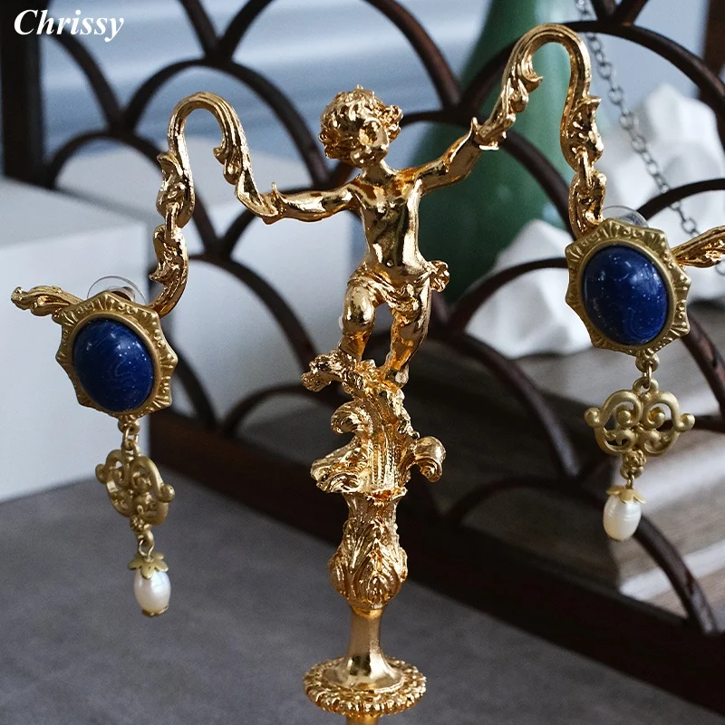 Vintage Style Gold Plated Earring Rack, Elegant Jewelry Display for Store Counter Window Display, Antique Finish Holder