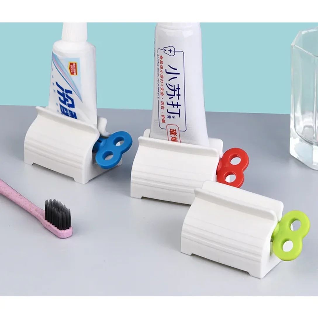 

3pcs Rolling Tube Toothpaste Squeezer Toothpaste Seat Holder Stand Rotate Toothpaste Dispenser for Bathroom (Mix Color)