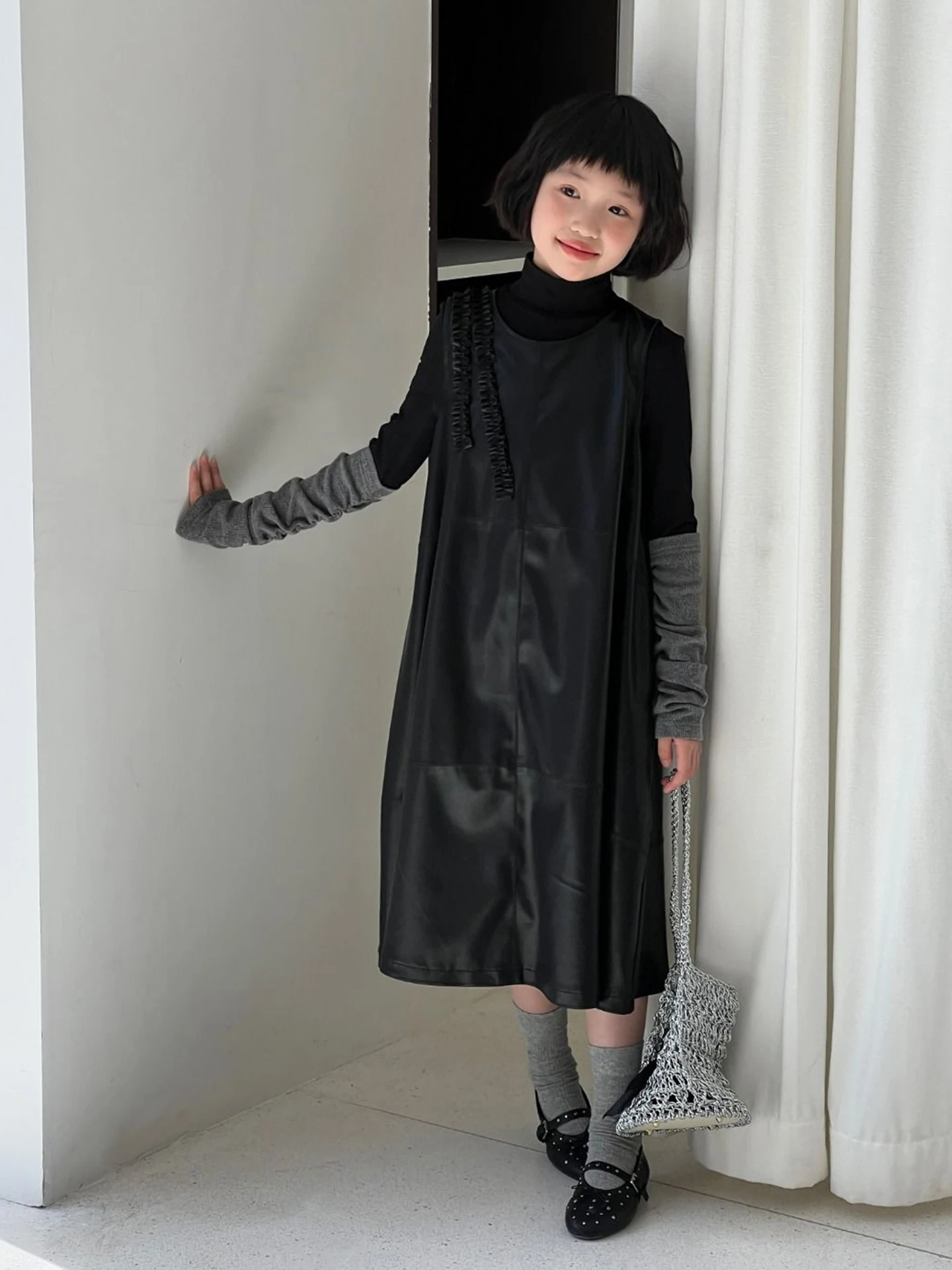Fashionable Black Long Dress for Girls Children's High-End Sensation Street Style Vest Dress Korean Version Mid-Waist Skirt