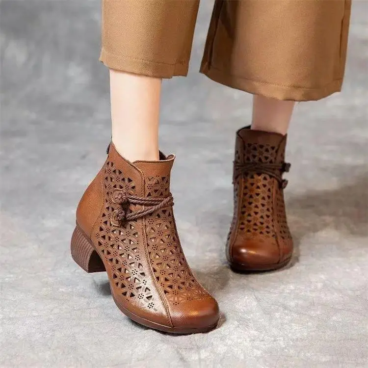 

Spring 2025 Women's Retro Hollow out Soft Leather Sandals mid Heel Summer Mom oes Briti Sle ort Bootie Zipper Closure