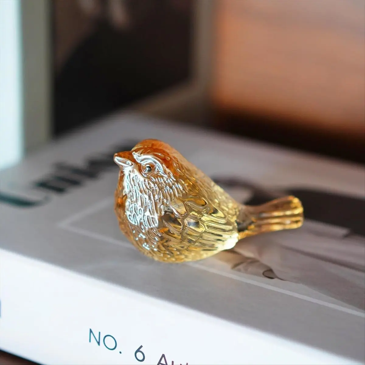 HITL Blown Glass Birds Collectible Figurines Crystal Birds Gifts for Glass Figurines for Animal Lovers for Table Home Decor B