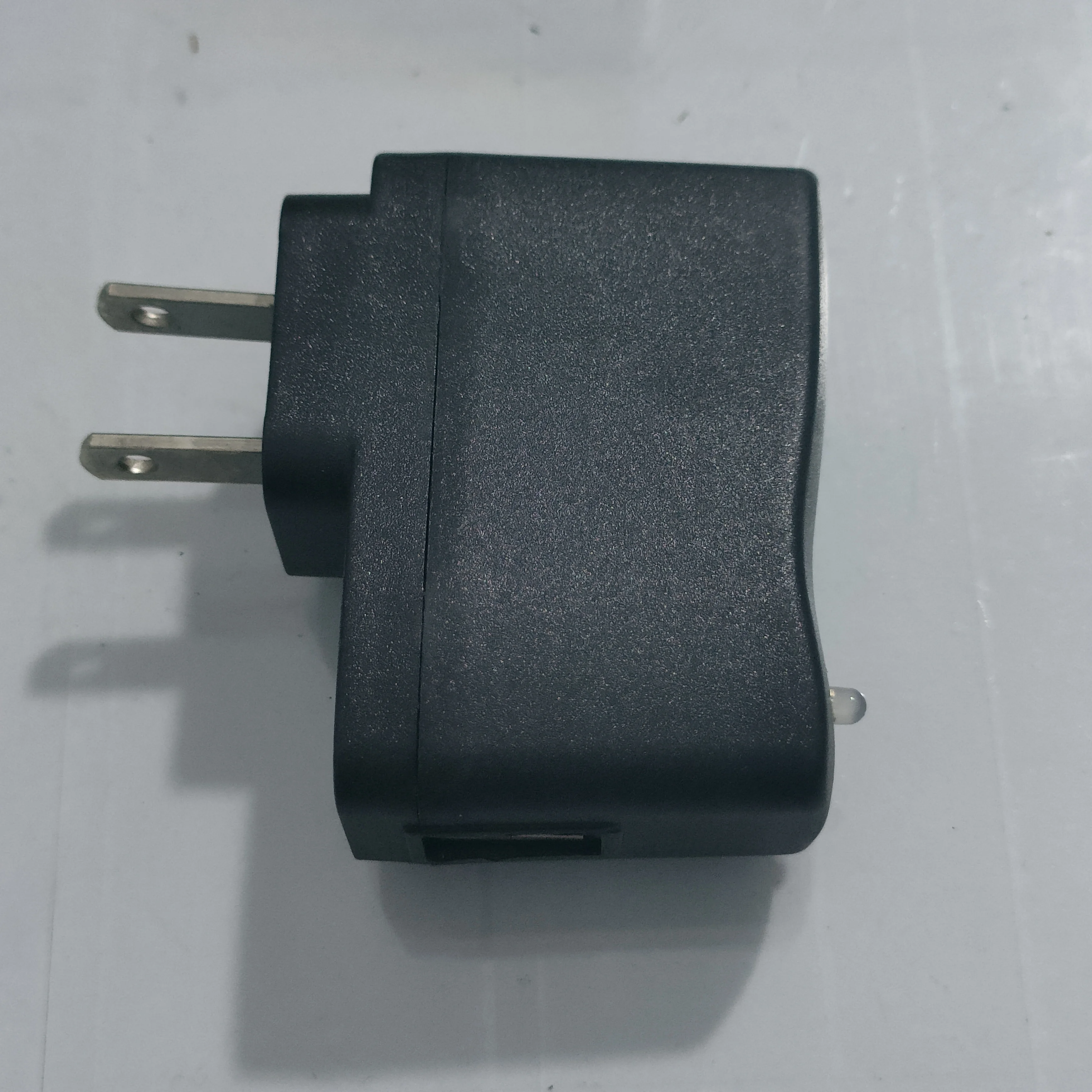 110-240V USB adapter 5V 0.5A/500mA compatible 5V 0.5A/500mA ma mosquito lamp charger EU US Plug IC protection Converter Adapter