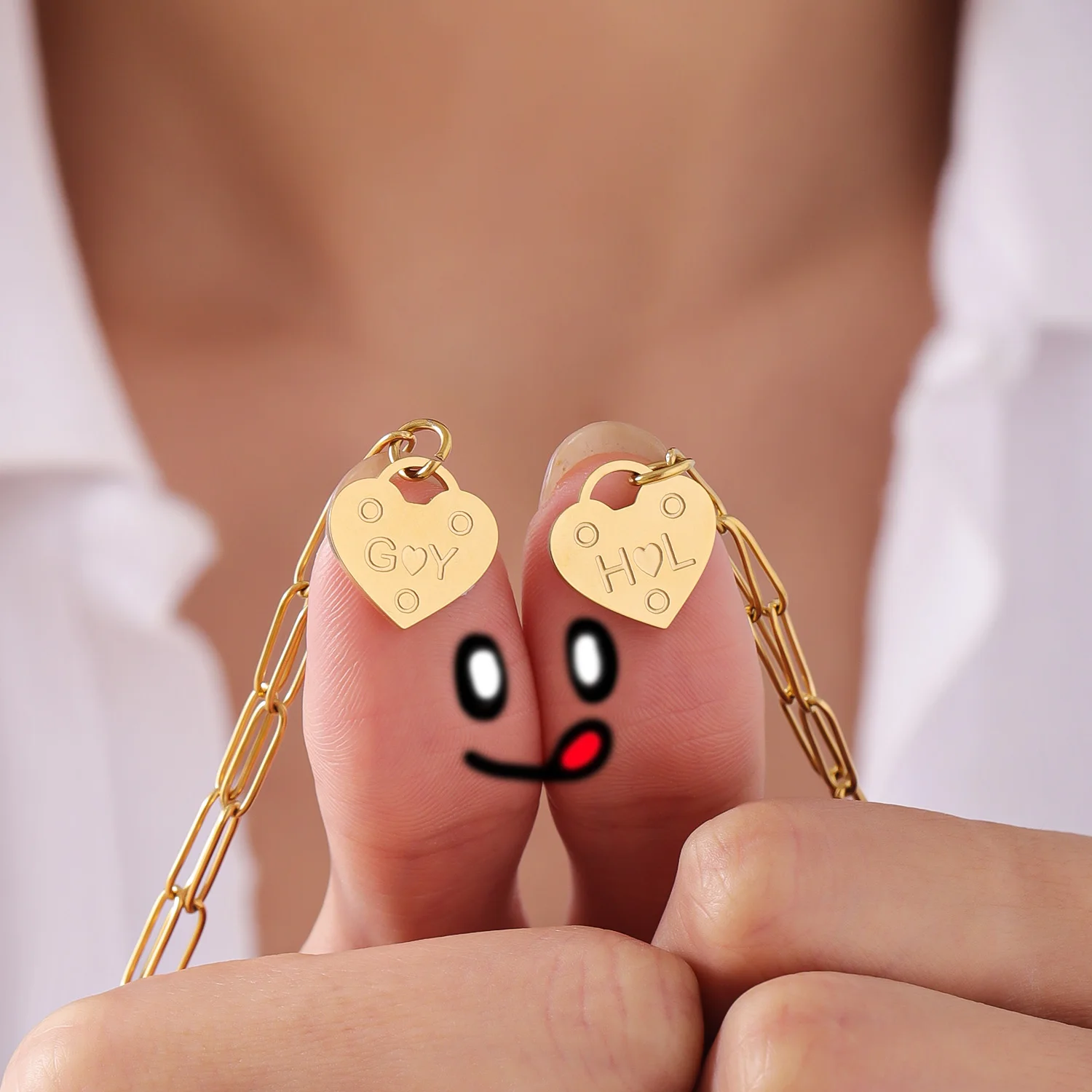 

Qitian Custom Ties Of The Heart Initial Paperclip Necklace 18k Gold Plated Heart Charms Pendant For Girlfriend Jewelry Best Gift