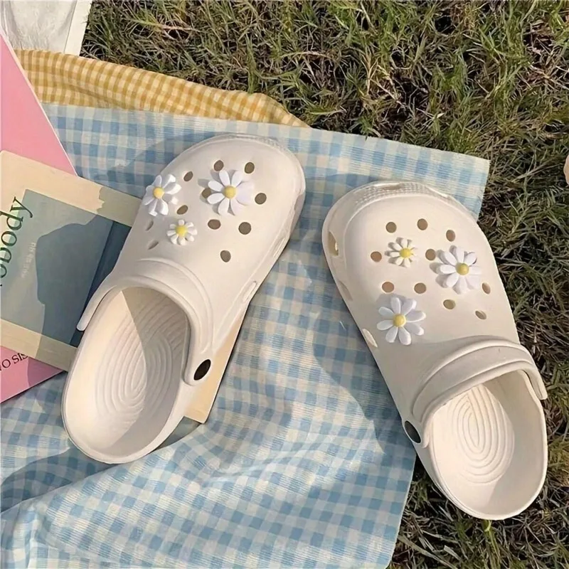 Shoe Charms for DIY Cartoon Cute 6Pcs Daisy Flowers Charms Set For Clogs Slides Sandals Perfect Xmas Birthday Gift Party 2025New