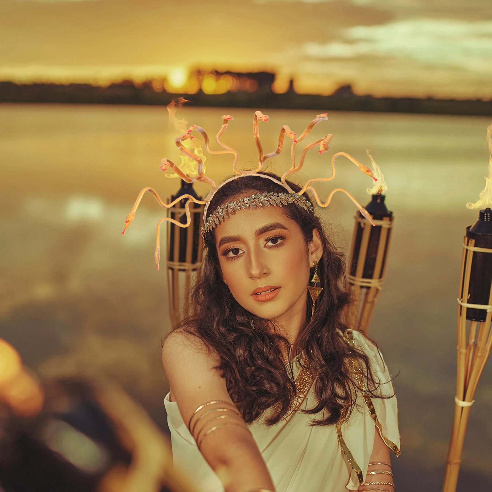 

Головной убор в виде змеи, повязка на голову на Хэллоуин, женские аксессуары для торжеств с короной, виниловые принадлежности для костюмов, не выцветающие, легкий, прочный