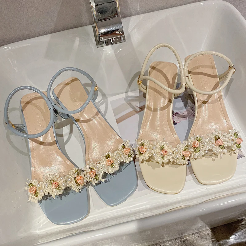 Sandalias elegantes de tacón medio para mujer, zapatos Retro con flores transparentes, a la moda vestido de fiesta, novedad de verano