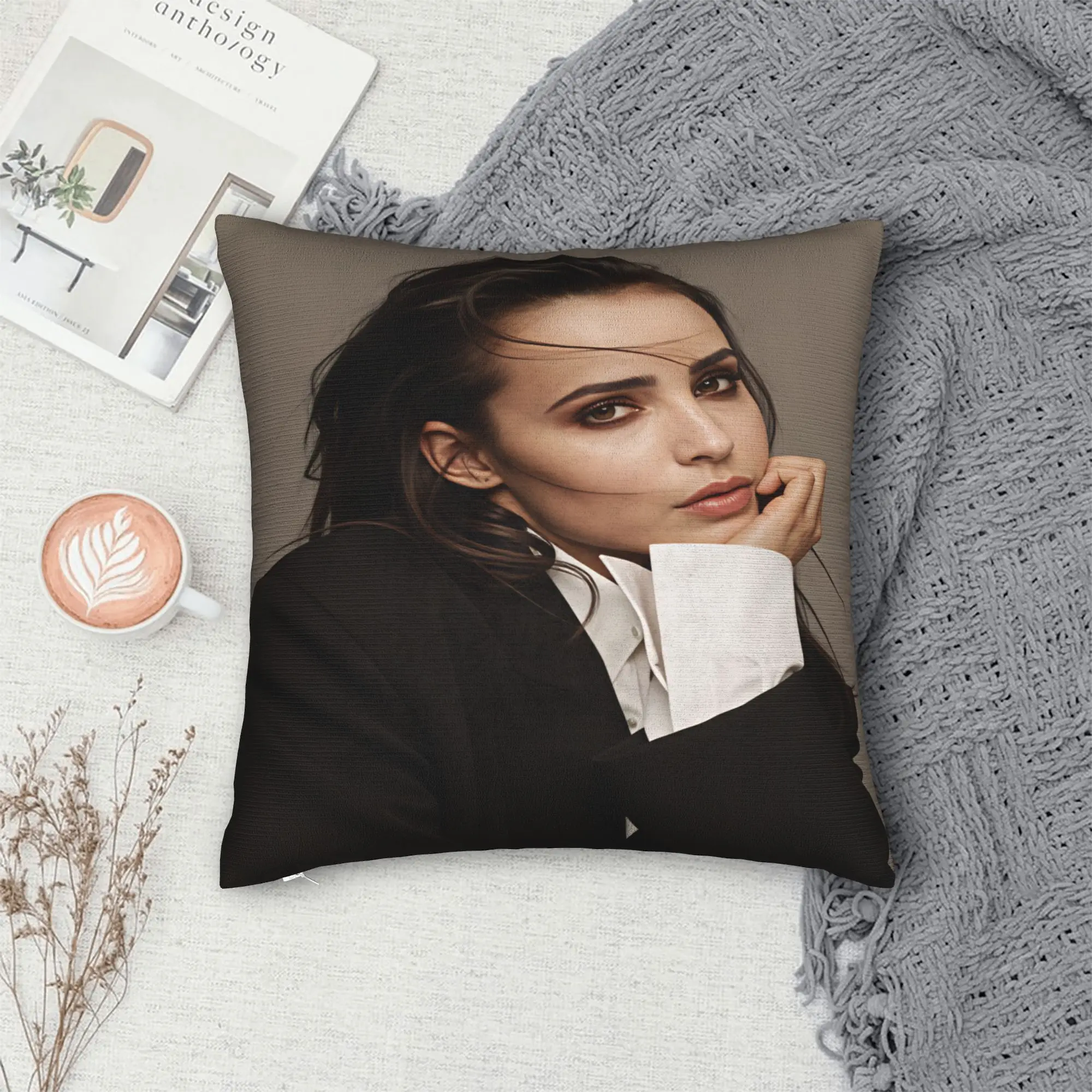 Actor Sofia Carsons Pillowcases  Novelty Pillow Case For Couch Sofa Bedroom Soft Pillow Cover