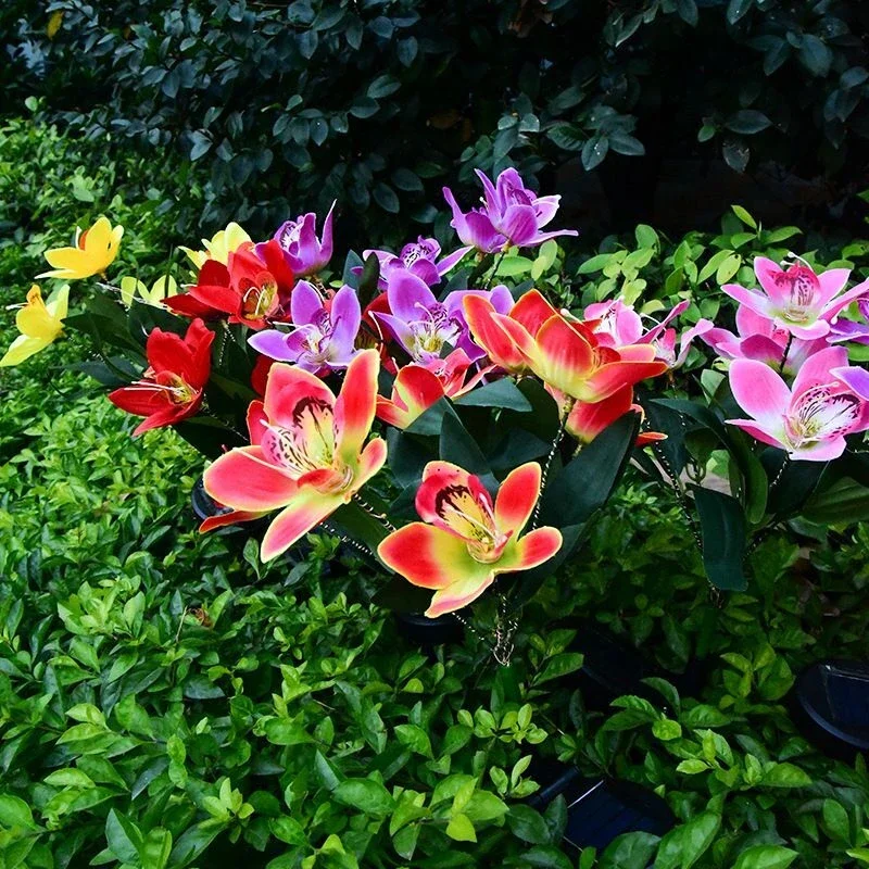 Lampe LED solaire d'extérieur en forme d'orchidée, imperméable, luminaire décoratif d'extérieur, idéal pour une pelouse, une Villa, une allée, un couloir, un jardin ou des vacances, noël