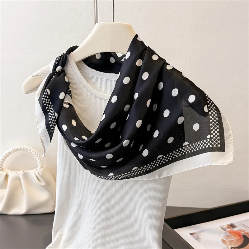 Luxuriöser gepunkteter Seidenschal für Damen, quadratisches Satin-Bandana, Hijabs, Kopftücher für Frauen, Foulard-Schal, Damenhalstuch, Sommer, 70 cm
