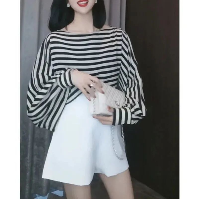 

2023 New Spring and Autumn Temperament Commuting Simple and Elegant One Line Neck Striped Lantern Sleeves Loose Oversize Shirt
