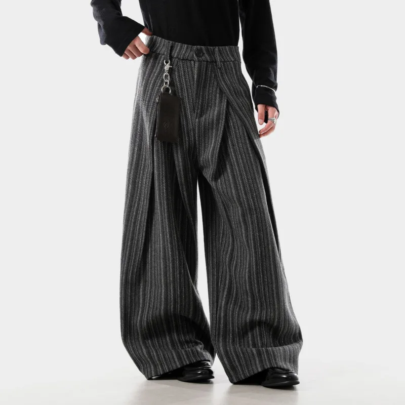 WVGA خريف شتاء جديد رجل المد النمط الأمريكي مطوي تصميم عصري واسعة الساق مخطط المتخصصة عادية الطابق طول السراويل Ins W14179