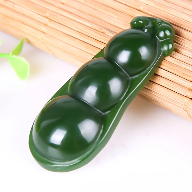 

Jasper Spinach Green String Bean Pendant Fu Dou Ping An Dou Women's Pendant