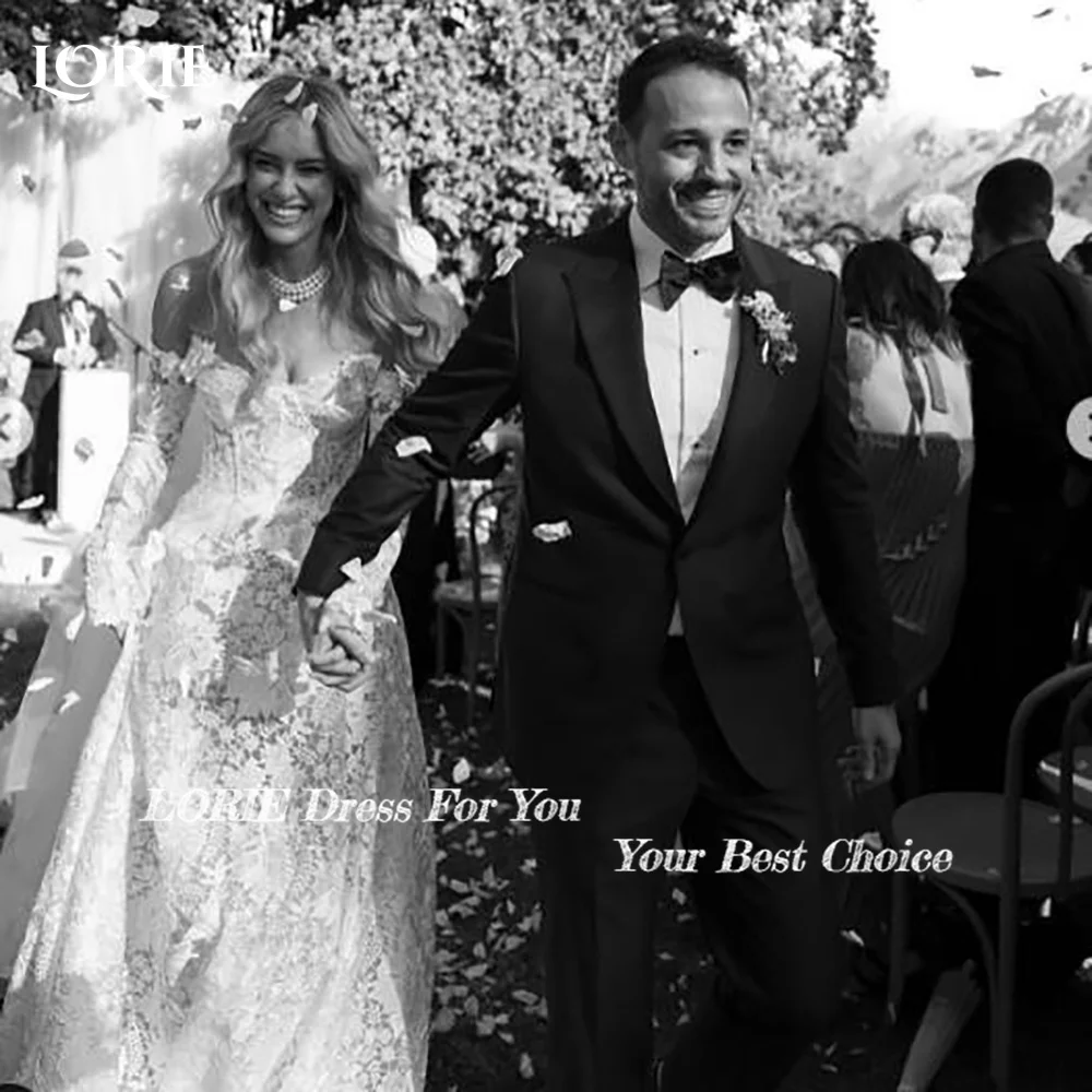 ローリーヴィンテージレース A ラインのウェディングドレス長袖ブラシトレイン A ラインアップリケブライダルガウン背中の開いた花嫁ドレスカスタマイズ