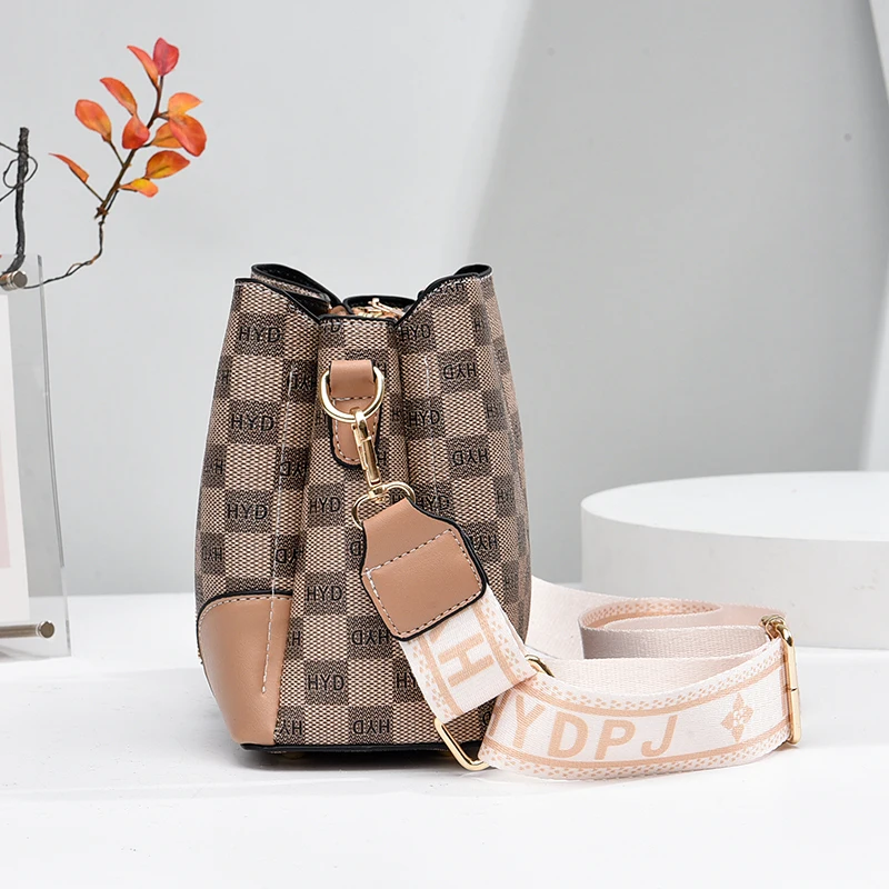 Checkered Pattern Bucket Bag, Vintage Style Shoulder Bag, Trendy Crossbody Bag For Women