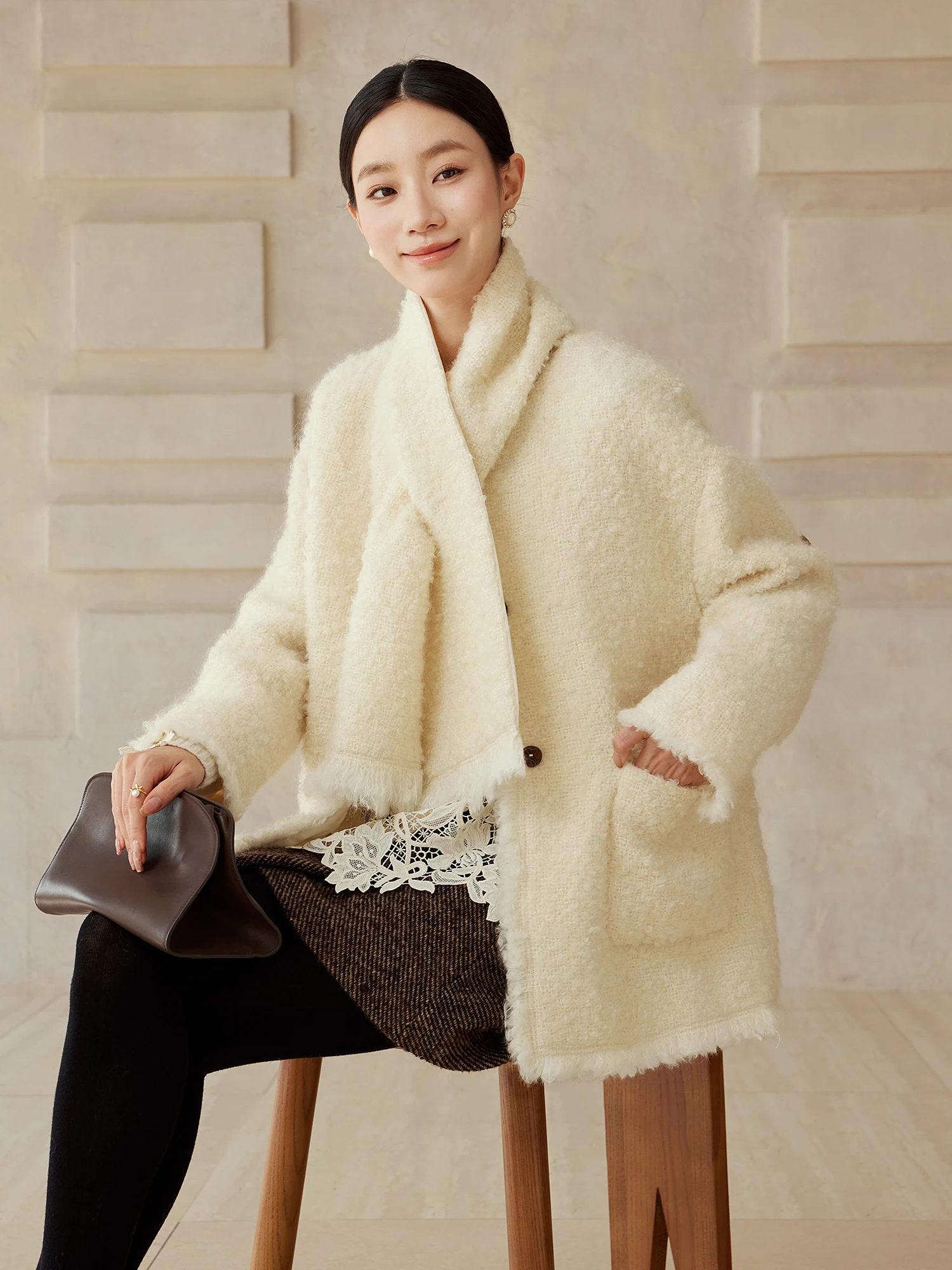 

Повседневный шерстяной шарф-пальто ручной работы с кисточками Ele от Jiaqirui, высококачественная шерсть мутон (55% шерсть, 37% нейлон) для молодых женщин