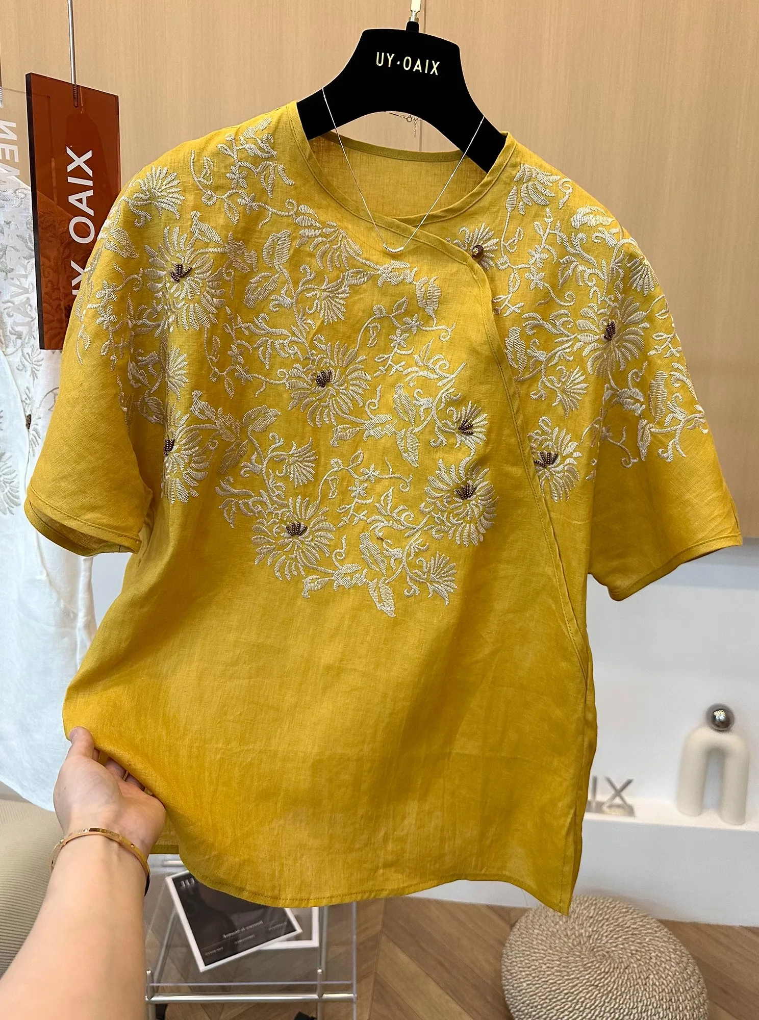 Nouveau chinois Sle brodé ort Sve irt été 2025 lin Anti-âge rond Ne femmes irt coton 90% lin 0%