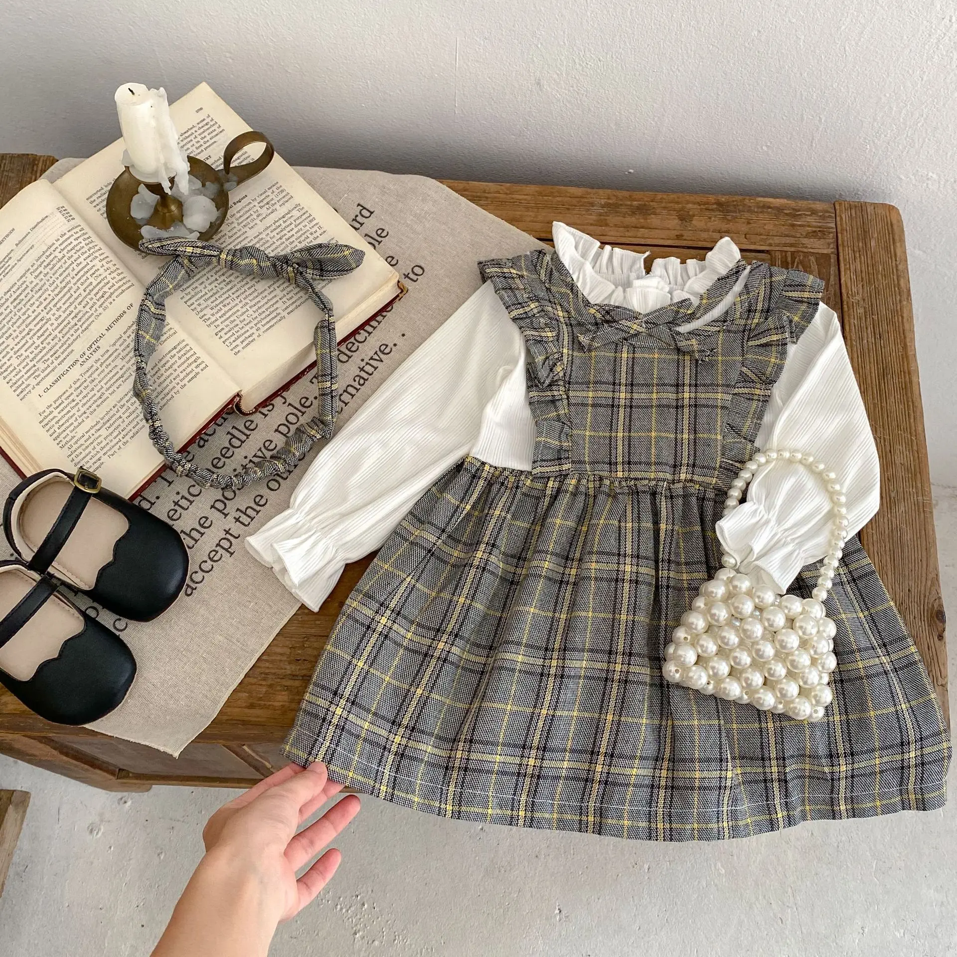 Spring and Autumn Baby 0-3 Year Old Girl Fashion Butterfly Dress Plaid Vintage Fake Two Piece Long Sleeve Loose fitting Dress