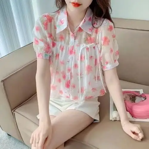 Moda risvolto stampato pieghe bottoni camicie con lacci abbigliamento femminile 2025 estate nuova manica corta allentata top coreani camicette dolci