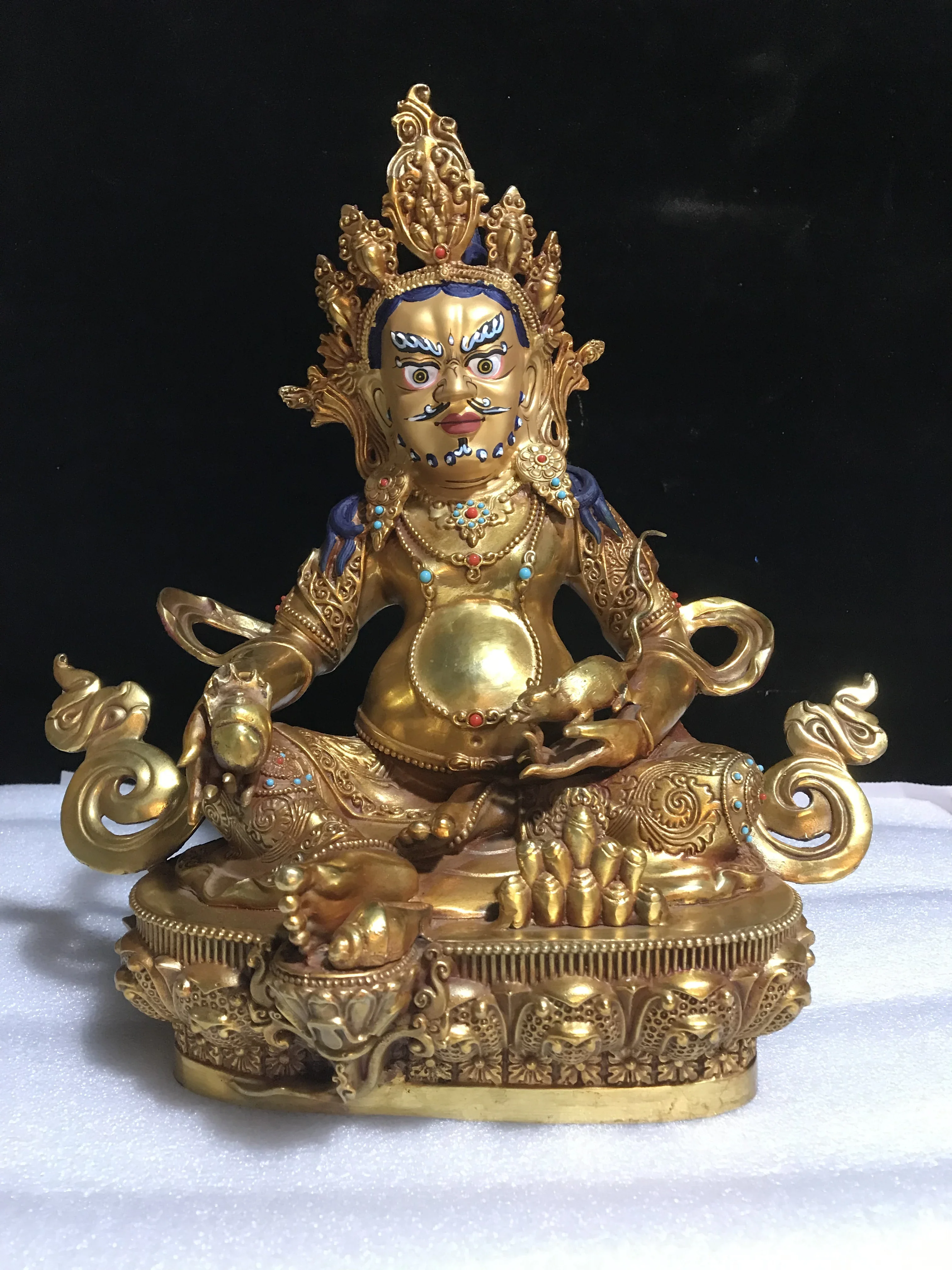 10-inch Tibetan craft pure copper gilding tantric Huang Caishen Buddha statue ornaments with a height of 32cm.