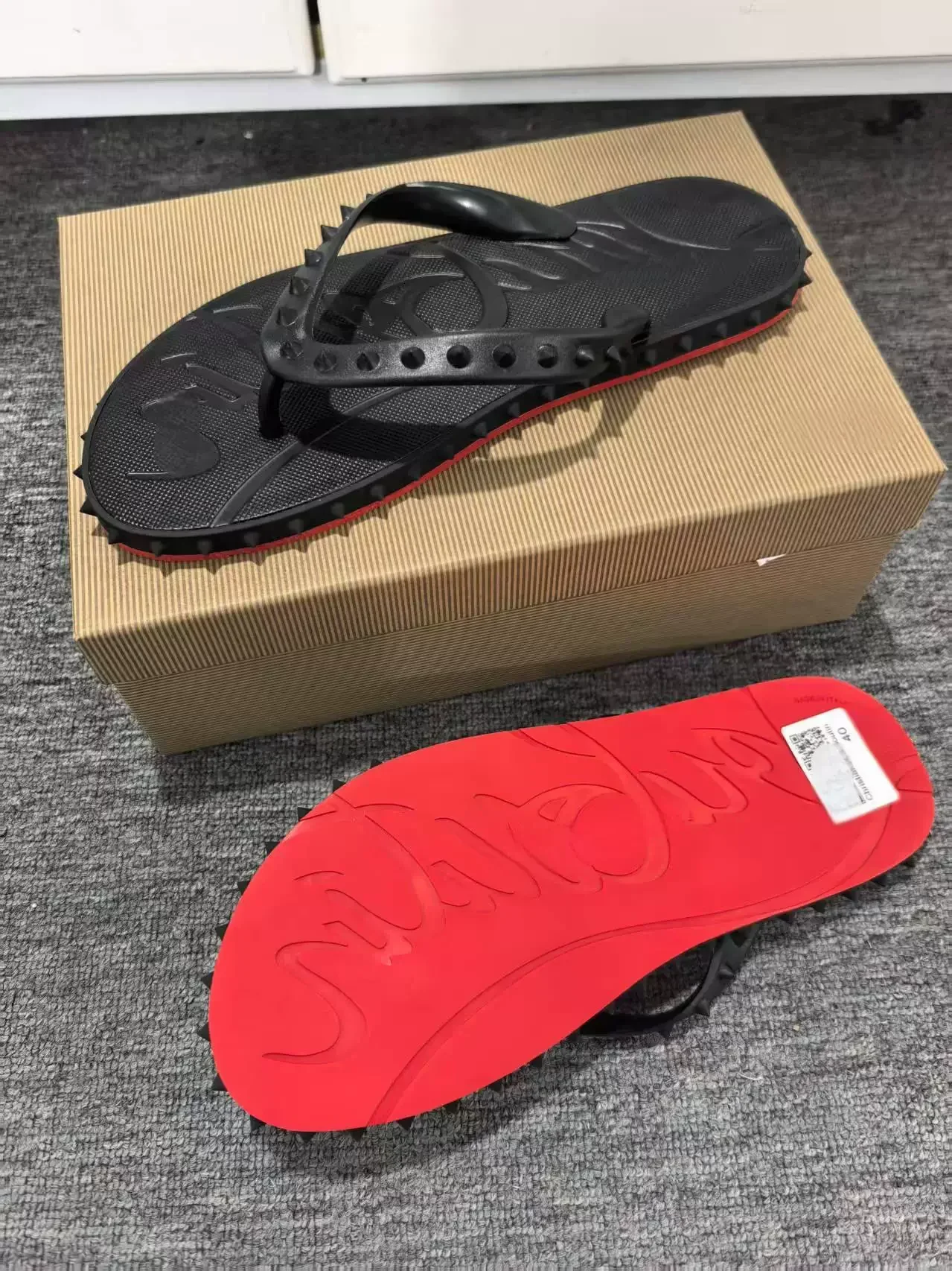 New men's and women's identical stylish wedge sandals for casual wear, personalized and anti-slip, beach shoes view 2