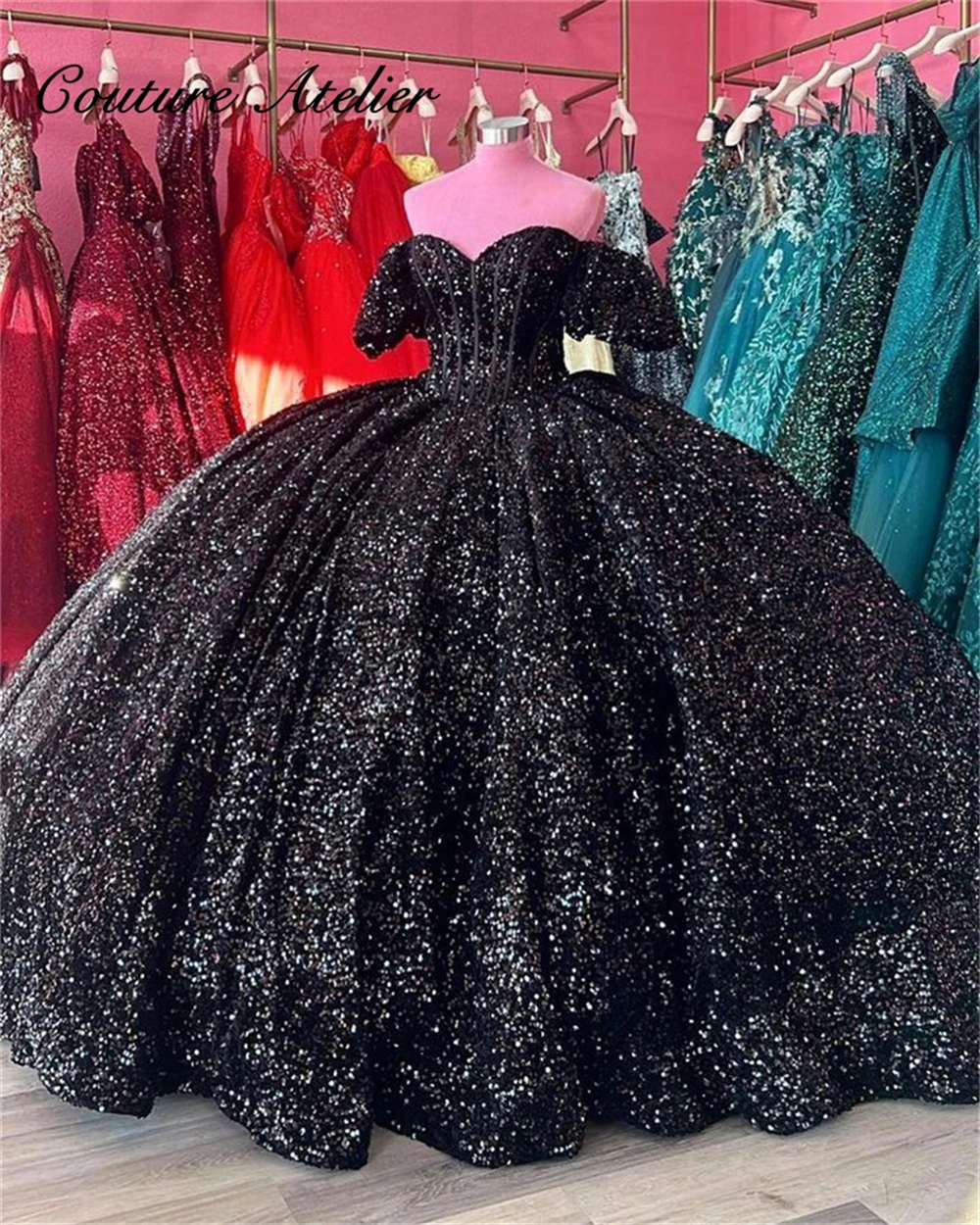 

Glistening Black Sequin Off The Shoulder Quinceanera Dress Ball Gown 2024 Princess Sweet 16 Dresses Wedding Gown Luxury vestidos