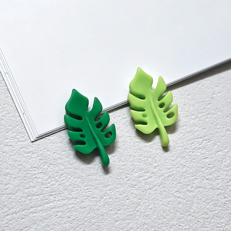 2 pcs Monstera Leaf Fridge Magnet Resin Realistic Tropical Plant Refrigerator Small Magnet Cute Small Green Kitchen Home Decor